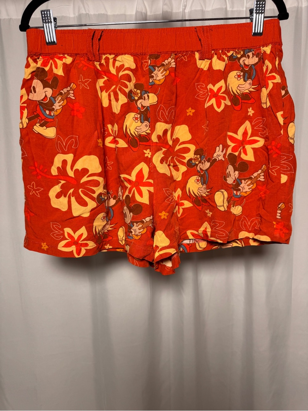 Disney Aloha Tropical Women’s Shorts large Orange Hawaii